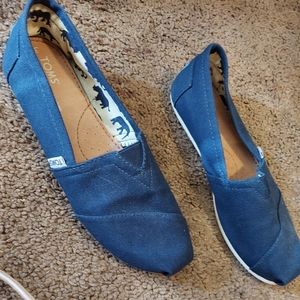 Toms shoes